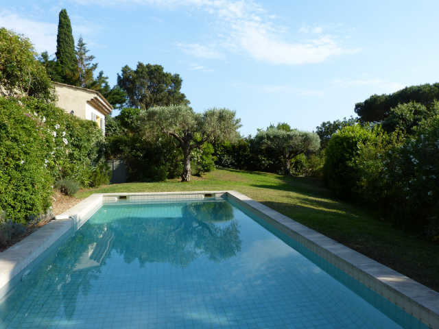  Location villa piscine 